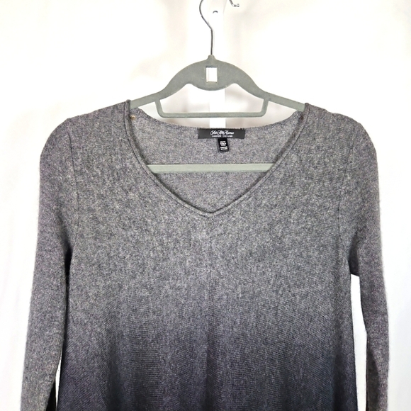 Saks Fifth Avenue Cashmere Gray Sweater Size XS - Picture 6 of 6